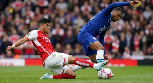 Arsenal remonta al Chelsea y sigue invicto