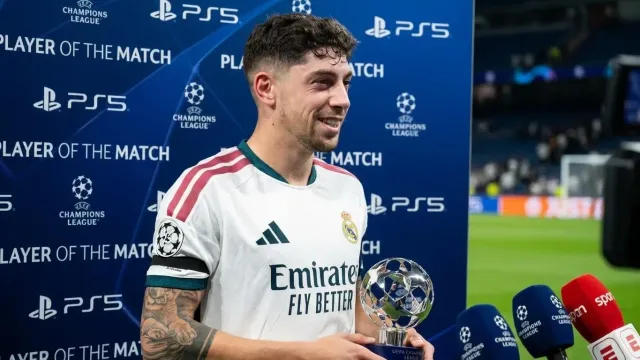 Valverde marca pero cede su premio a Courtois