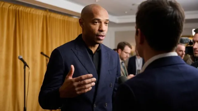 Henry sees another Busquets in Barcelona's Rodri