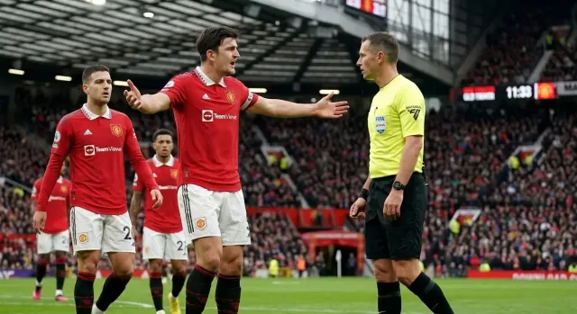 Matt Donohue suspendido por el error en City 1-0 United