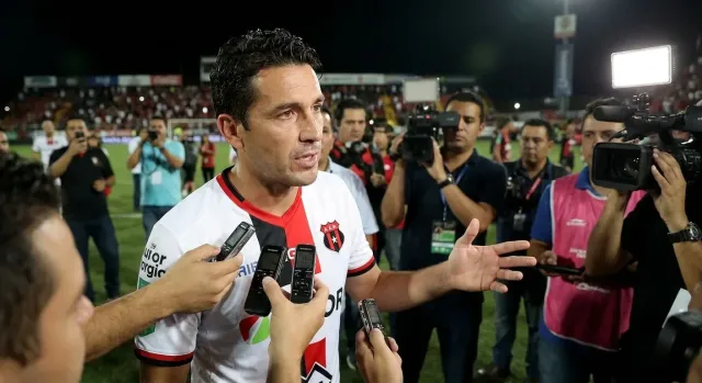 Pipo González regresa a Alajuelense a sus 38 años