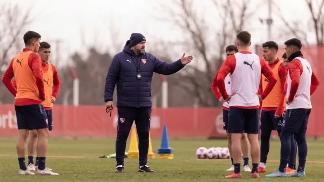Viera le habló al hincha de Independiente tras el empate