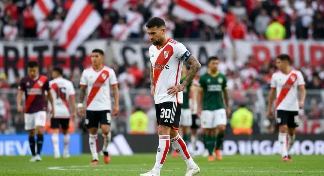 Otamendi fumes after River's loss to Huracan
