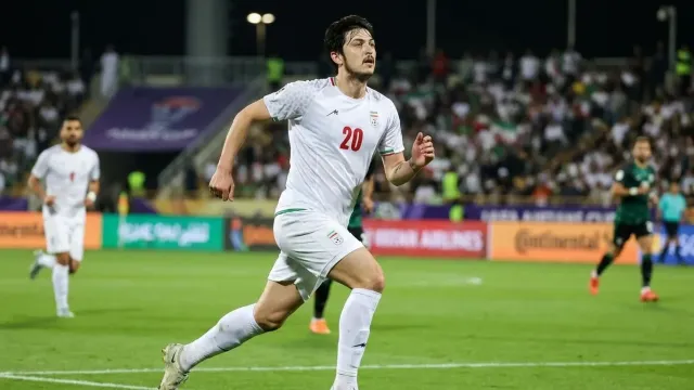 Azmoun back with Iran after World Cup exclusion