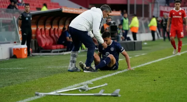 Club raffles off coach's broken crutch