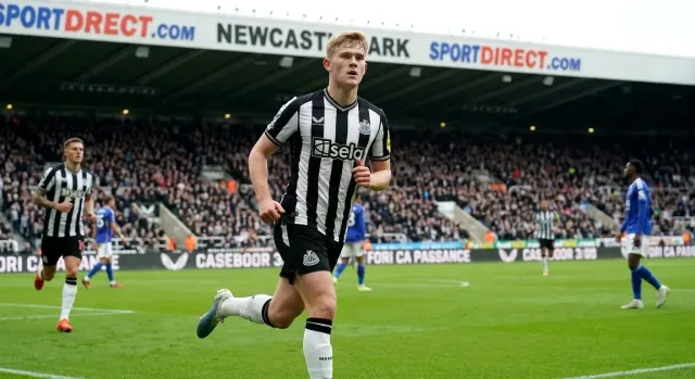 Hall said no to United, re-signed with Newcastle