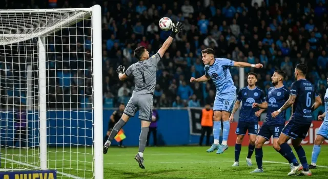 Belgrano gana 2-1 gracias a una atajada de Cardozo