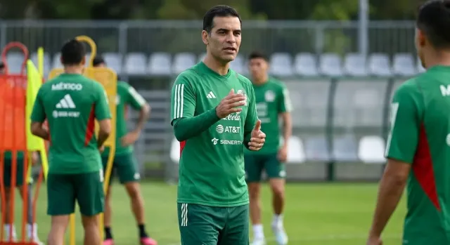 Márquez Calls Up Chucky Lozano for His Mexico Debut