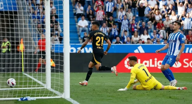 Atletico beats Alaves 1-2 in 86th minute