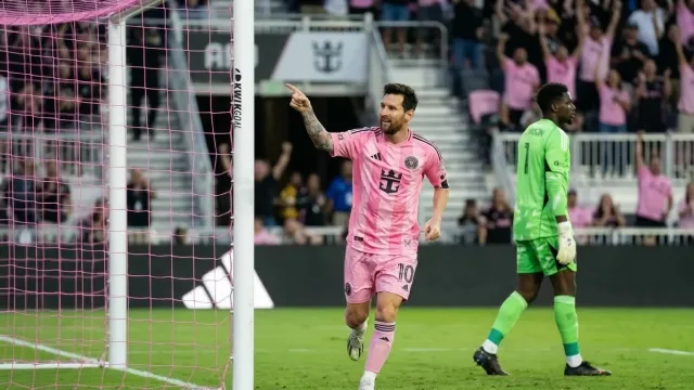 Messi, Suarez rout D.C. United 4-0