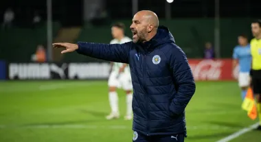 Torque venció 3-1 a Liverpool con un hombre menos y quedó como líder del Clausura