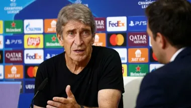 Pellegrini lashes out at referee after Barcelona rout Betis