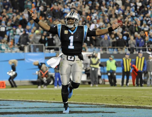 Panthers aplastan a Dolphins e hilan 3er triunfo