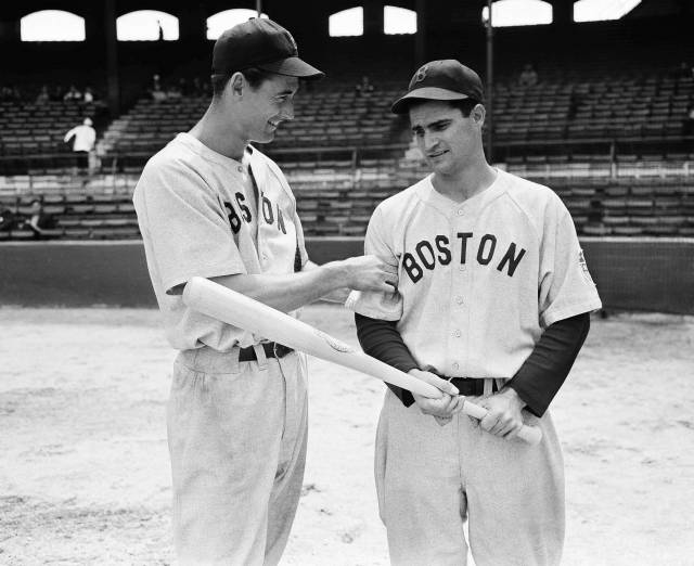 Fallece Bobby Doerr, miembro del Salón de la Fama de MLB