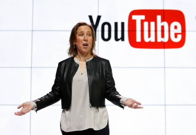 YouTube contratará más empleados para revisar videos
