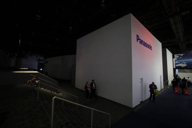 Apagón se roba reflectores en feria tecnológica de Las Vegas