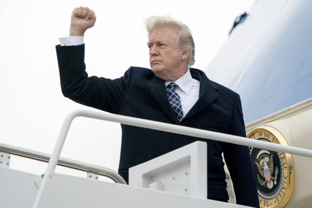Palabras de Trump reviven debate sobre si es racista