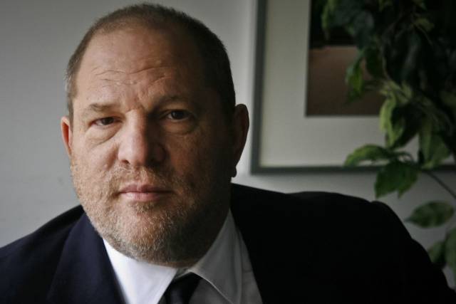 Venta de compañía de Weinstein en el aire tras demanda