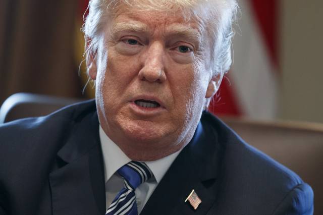 Trump discute violencia en videojuegos con industria