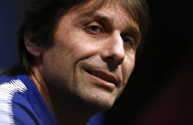 Conte dice que espera que Chelsea sufra ante Barcelona