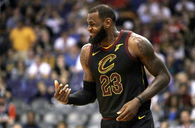 James aporta ‘triple doble’ a triunfo de Cavs
