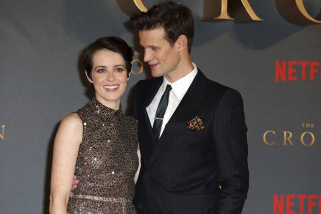 La reina gana menos que el príncipe en “The Crown”