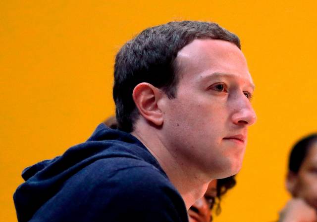 Zuckerberg: FB no hizo lo suficiente para proteger usuarios