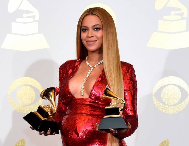 Beyonce dona 100.000 dólares a cuatro universidades