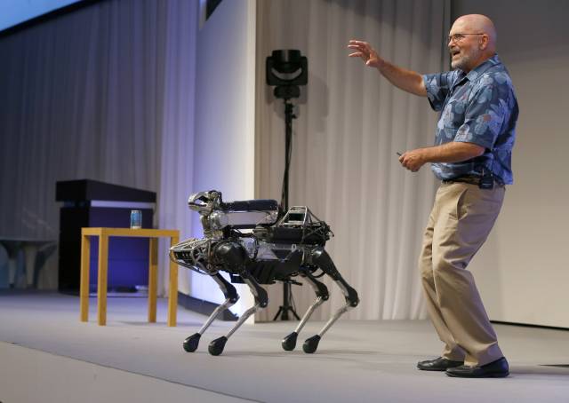 Robots sensación en YouTube se alistan para salir al mercado