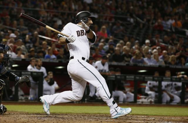 Descalso produce en la 8va; Diamondbacks cortan mala racha