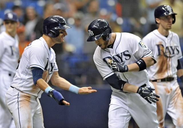 Con jonrón de C.J. Cron los Rays vencen 4-2 a los Tigres