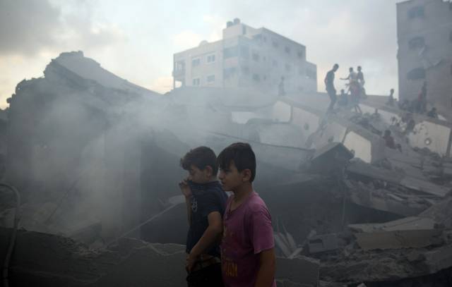 Tensa calma, cese del fuego, siguen a choques Hamas-Israel