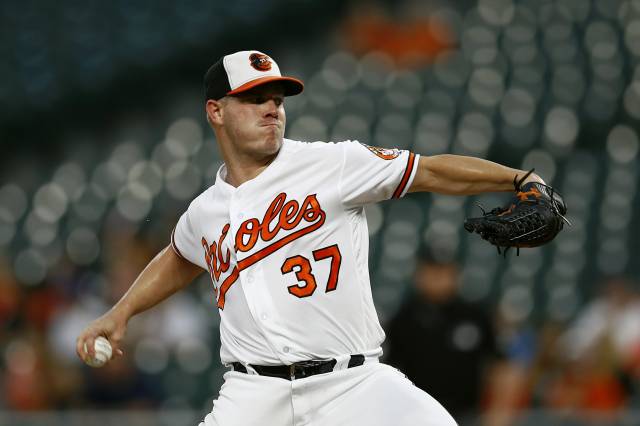 Orioles salen de bache y evitan barrida ante Atléticos