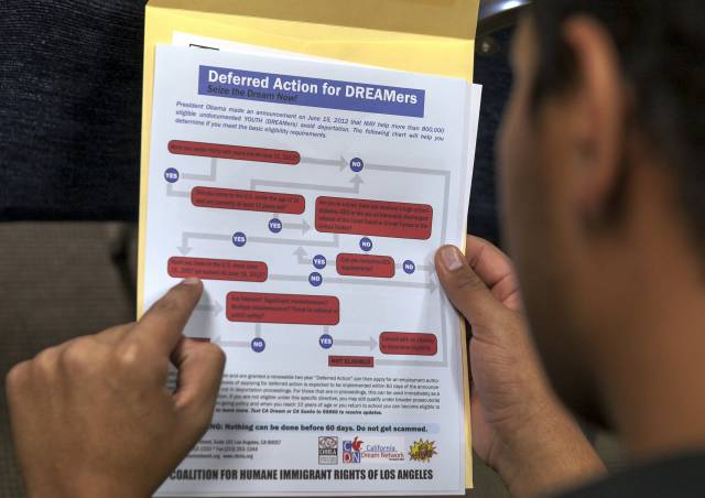Corte de EEUU impide a Trump cancelación inmediata del DACA