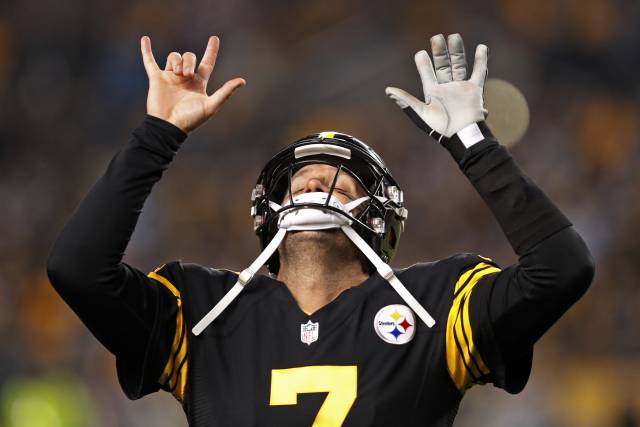 ‘Big Ben’ guía ataque demoledor; Steelers apalean a Panthers