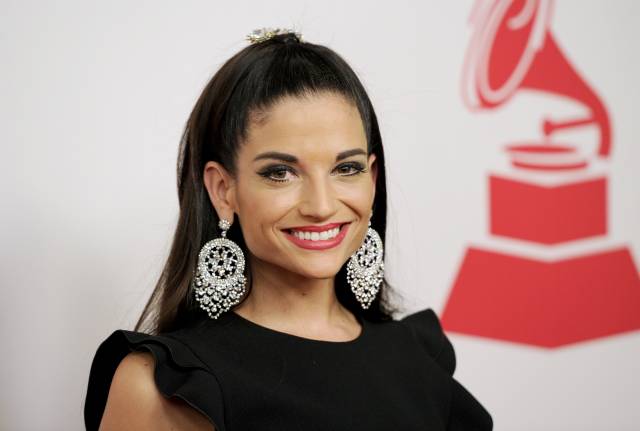Natalia Jiménez lanza primer sencillo en casi tres años
