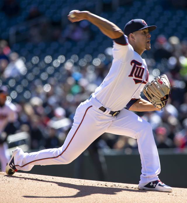 Berríos logra 1er triunfo desde juego inaugural con Mellizos