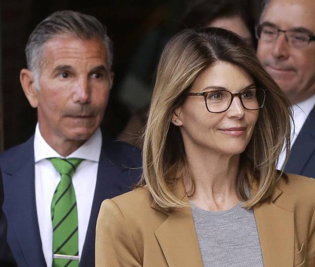 Loughlin, Giannulli se declaran inocentes en caso de soborno