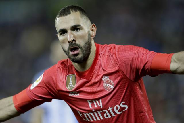 Benzema salva al Madrid de nueva derrota