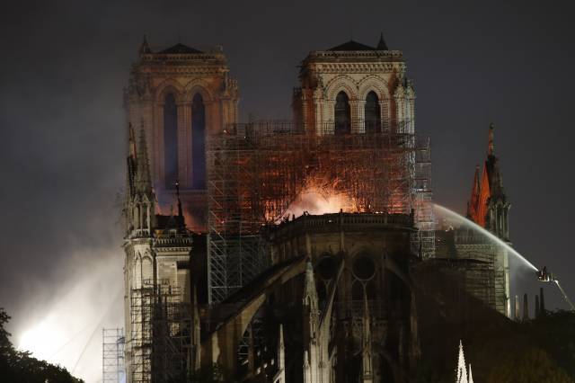 LO ÚLTIMO: Descartan incendio provocado en Notre Dame