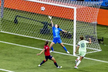 Cristiana Girelli brilla en la Euro 2025: el renacer del fútbol femenino italiano