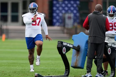 Los titanes del interior en la NFL: la nueva élite de líneas ofensivas y defensivas