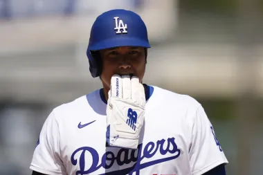 Abner Uribe, Eugenio Suárez y Christian Walker: Héroes emergentes en una frenética jornada de la MLB