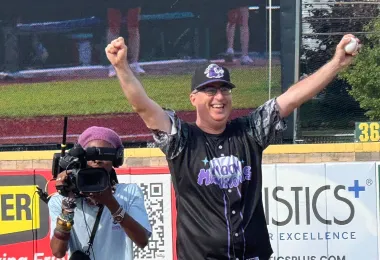 John Oliver, los Moon Mammoths y el glorioso caos del béisbol menor