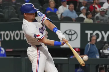 El Resurgir de las Jóvenes Promesas en la MLB: Noche Histórica para Rangers, D-backs y Royals