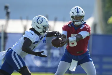 El futuro de la NFL comienza en la pretemporada: Nuevas caras, viejas lecciones y hambre de victoria