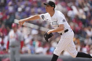 Los Rockies rompen una histórica mala racha con su primera blanqueada en más de un año