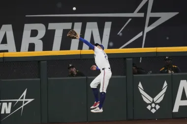 La lucha por la cima en la MLB se intensifica: Rangers, Blue Jays y Guardians sacan triunfos vitales