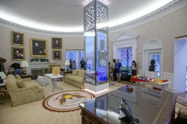 Epstein, Trump y los Archivos Sellados: ¿Qué Oculta Realmente el Departamento de Justicia?