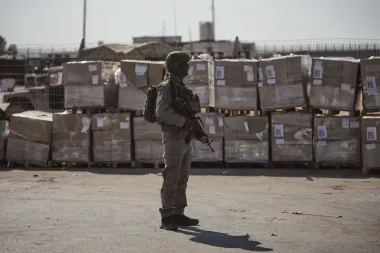 Gaza bajo asedio: el laberinto mortal de la ayuda humanitaria